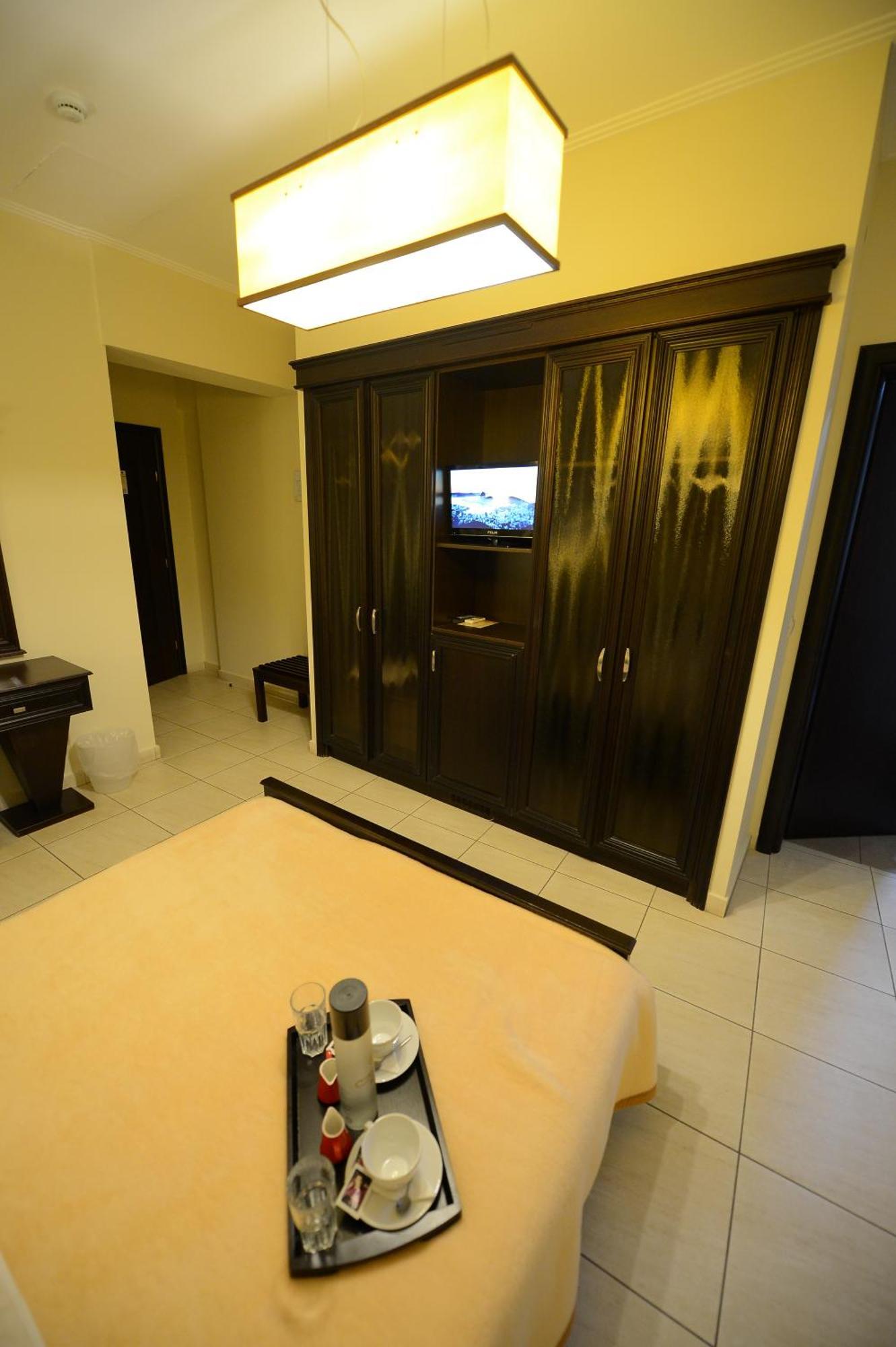 Central Hotel Paralía Kültér fotó
