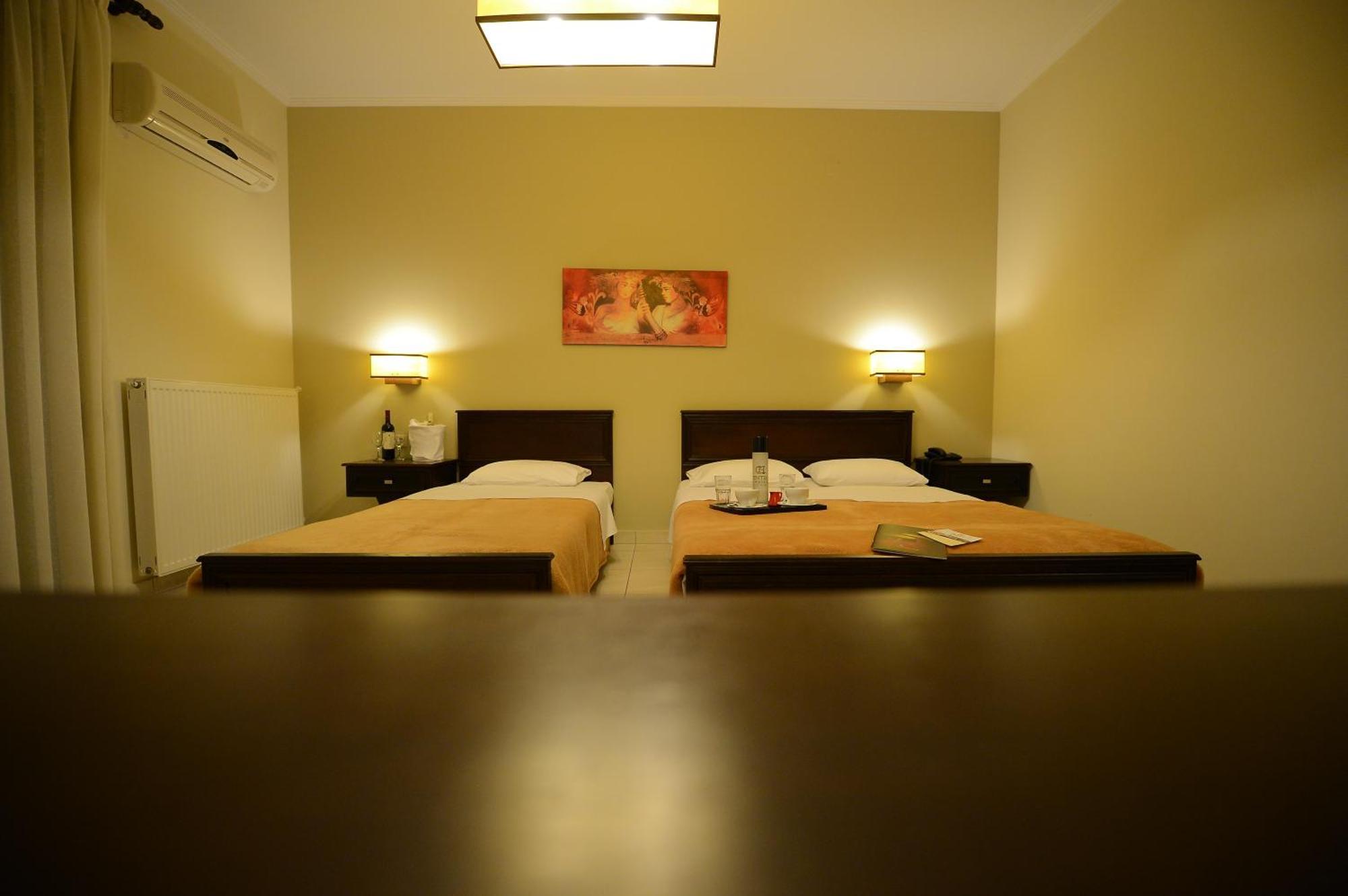 Central Hotel Paralía Kültér fotó