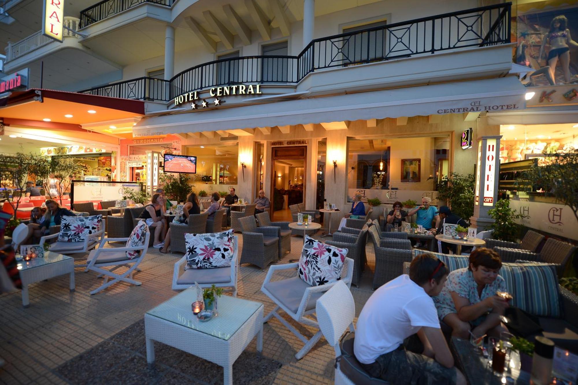 Central Hotel Paralía Kültér fotó